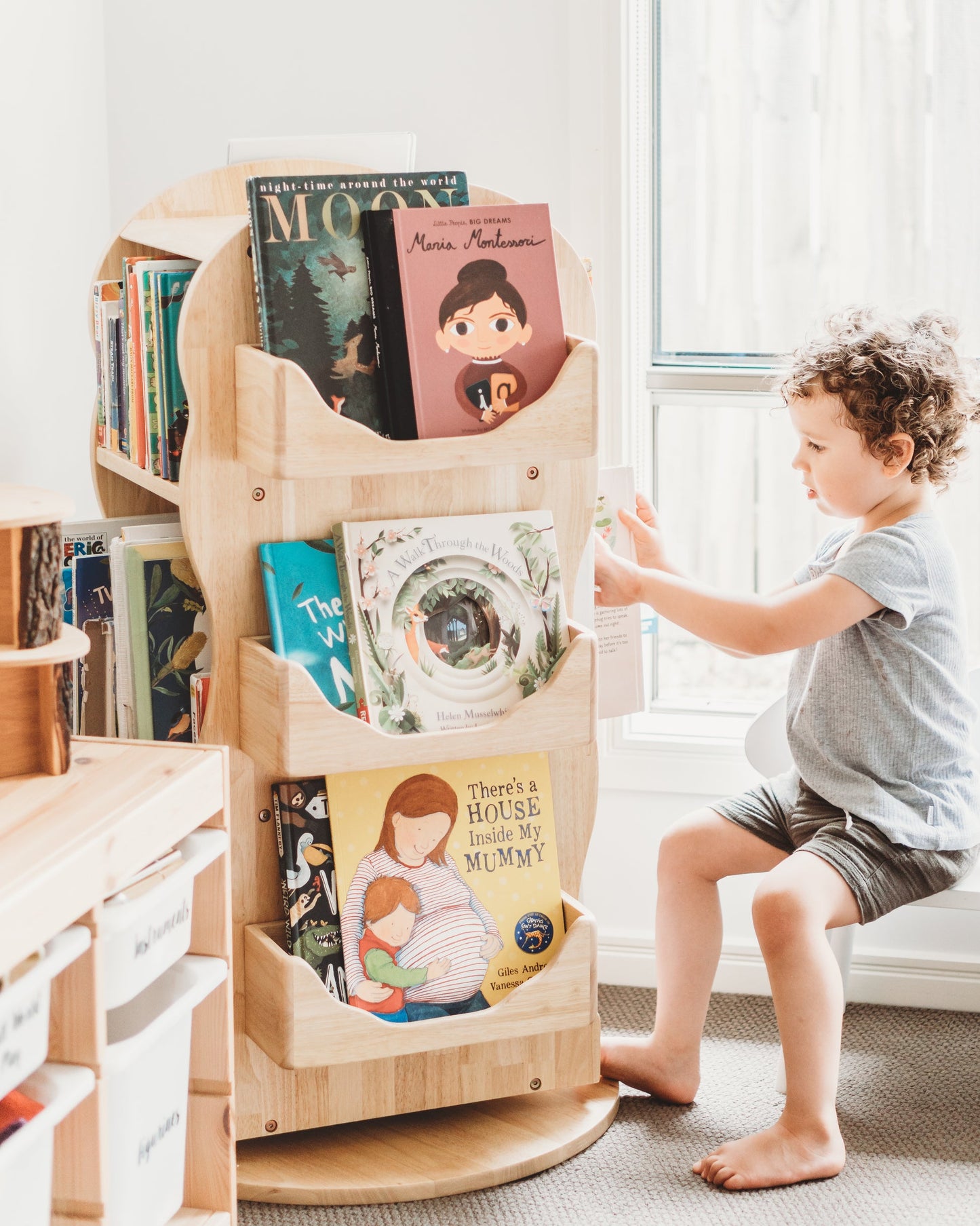 Preorder-Expected to be ship in February 2025-MesaSilla - Revolving Solid Wood Bookcase